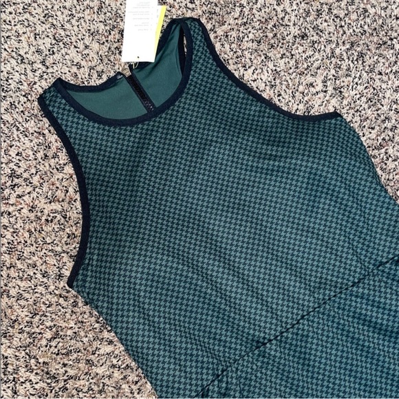 🆕 All In Motion Woman’s Knit Racerback Active Dress Sleeveless Houndstooth | NWT - Picture 4 of 11